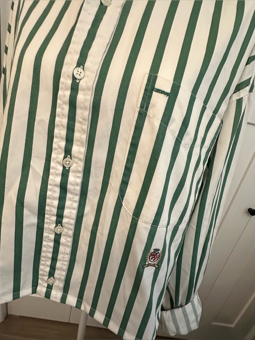 Women - Upcycled (reworked) men’s shirt with ruffled collar - Picture 2 of 8